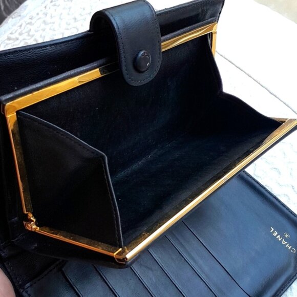 Chanel VTG Kiss Lock Long Clutch/Wallet! - Picture 8 of 16